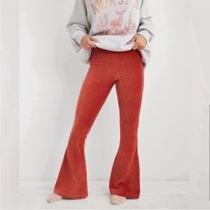 Aerie Groove-On Rib Velour Flare Pant